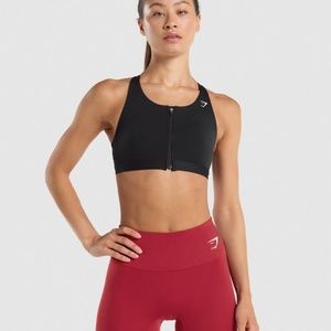 GYMSHARK ZIPUP TRAINING SPORTS BRA: BLACK - SIZE SMALL
